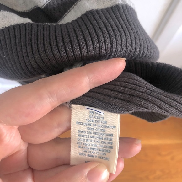 American Eagle Hooded Lightweight Sweater - Picture 4 of 5